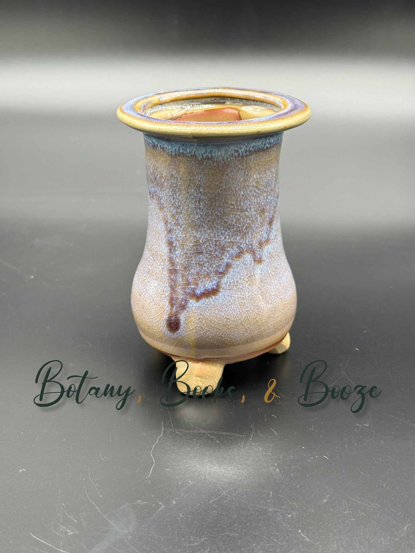 Light purple funnel vase