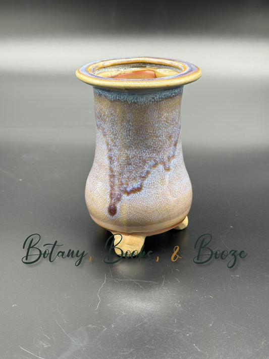 Light purple funnel vase